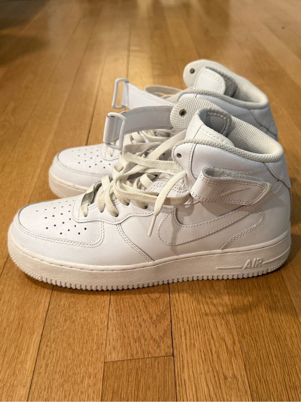 Nike Air Force 1 Mid White